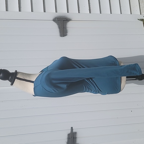 Blue long sleeve top size Medium - Picture 3 of 7